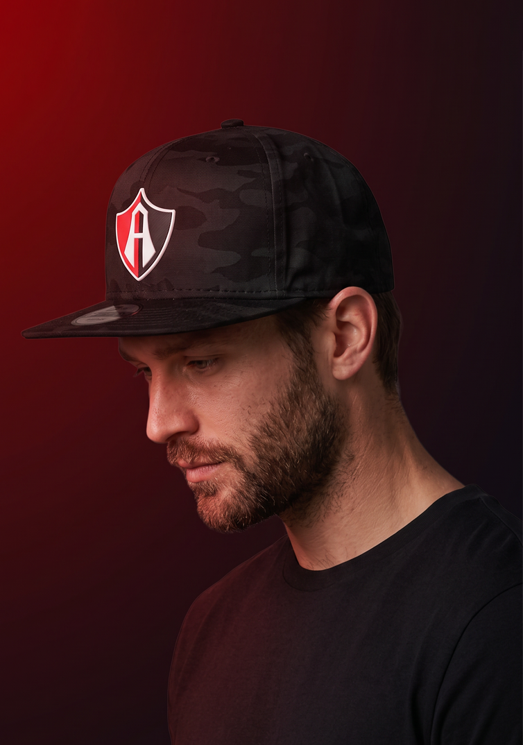 GORRA FLAT ESCUDO ATLAS FC CAMUFLAJE BLACK
